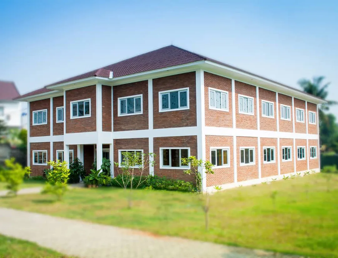 10 Menit ke Millennia World School